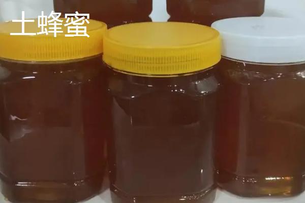 洋槐蜜和土蜂蜜品质对比，土蜂蜜含有的营养更多、售价更高